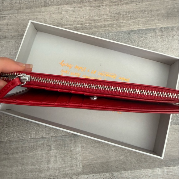 Status Anxious In The Beginning Wallet - Picture 4 of 6